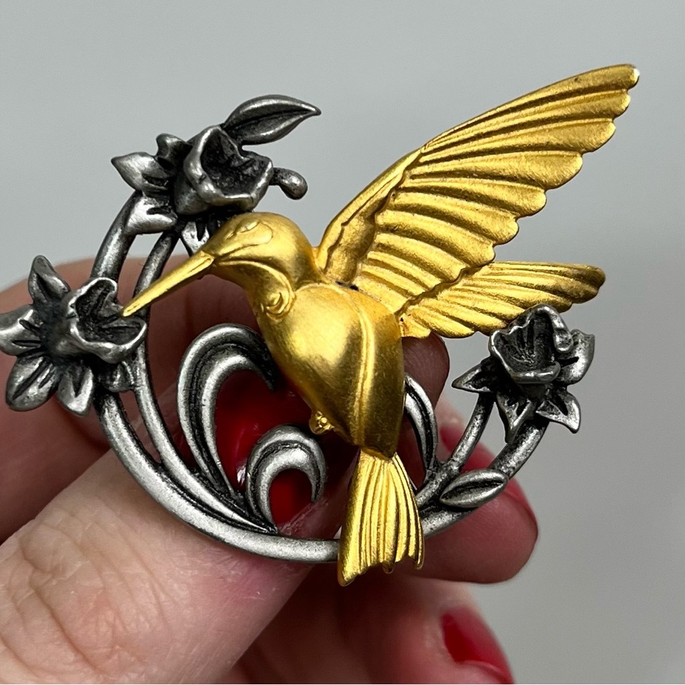 Vintage JJ Jonette Hummingbird and Daffodil Pin - Picture 1 of 3